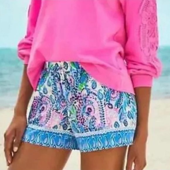 Lily Pulitzer-Katia Shorts in Macadamia Print. - Picture 2 of 9